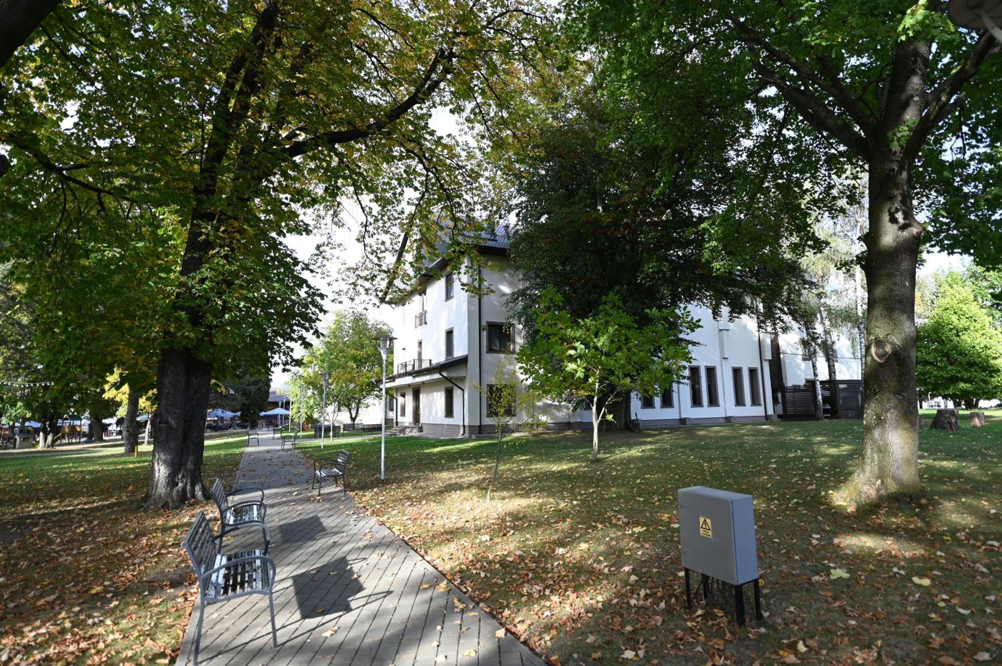 Hotel Conacul Domnesc Scheia Exterior foto