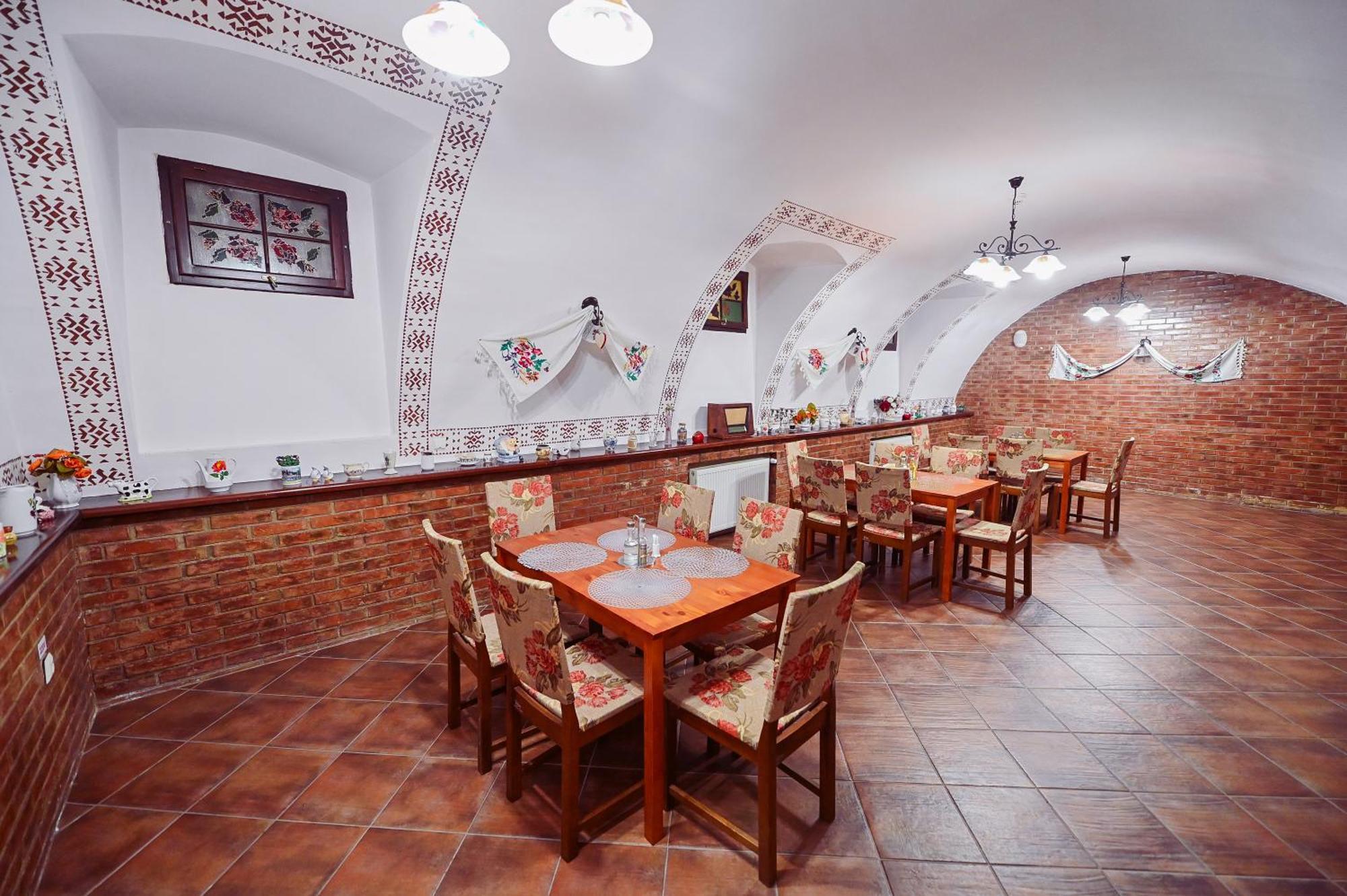 Hotel Conacul Domnesc Scheia Exterior foto