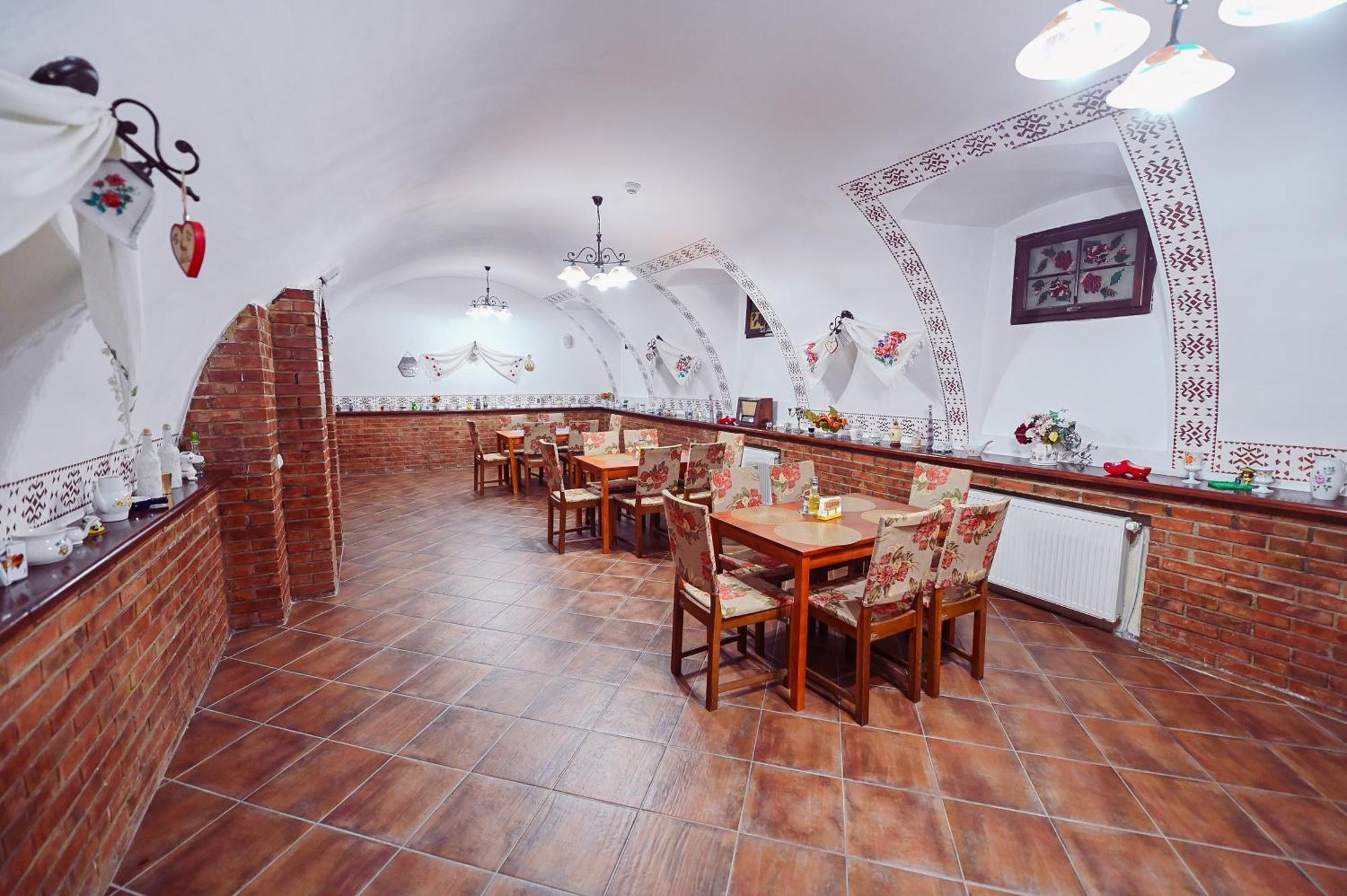 Hotel Conacul Domnesc Scheia Exterior foto