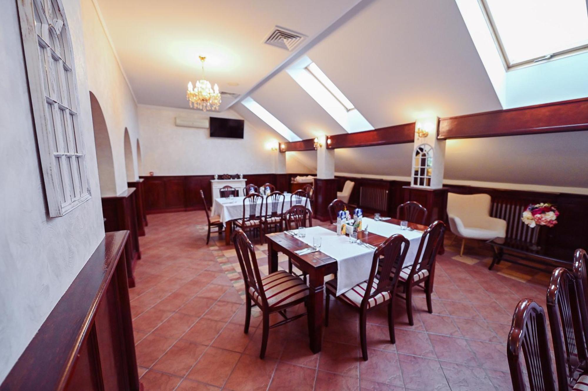 Hotel Conacul Domnesc Scheia Exterior foto