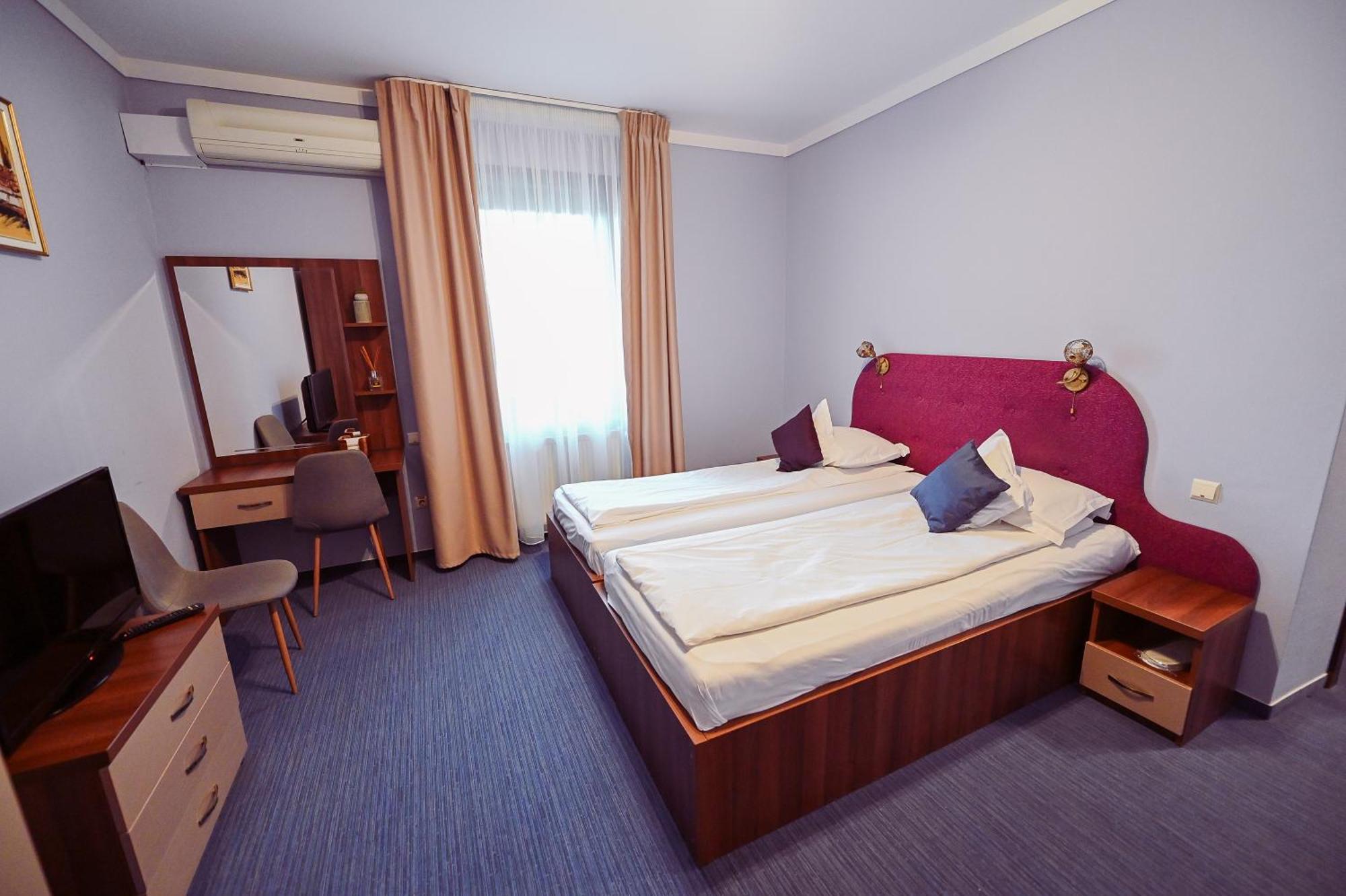 Hotel Conacul Domnesc Scheia Exterior foto