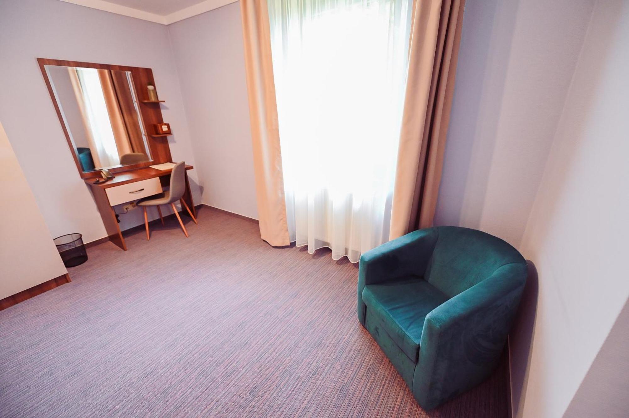 Hotel Conacul Domnesc Scheia Exterior foto