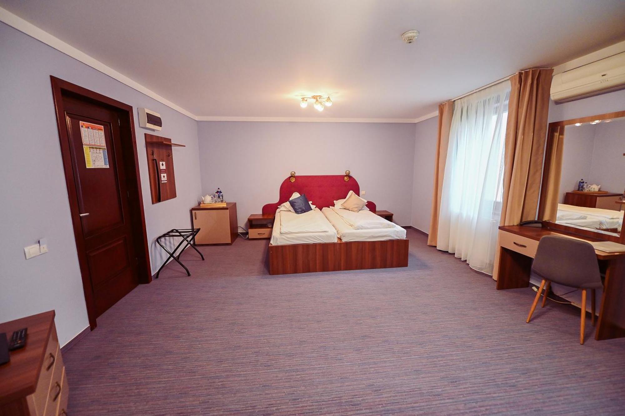 Hotel Conacul Domnesc Scheia Exterior foto