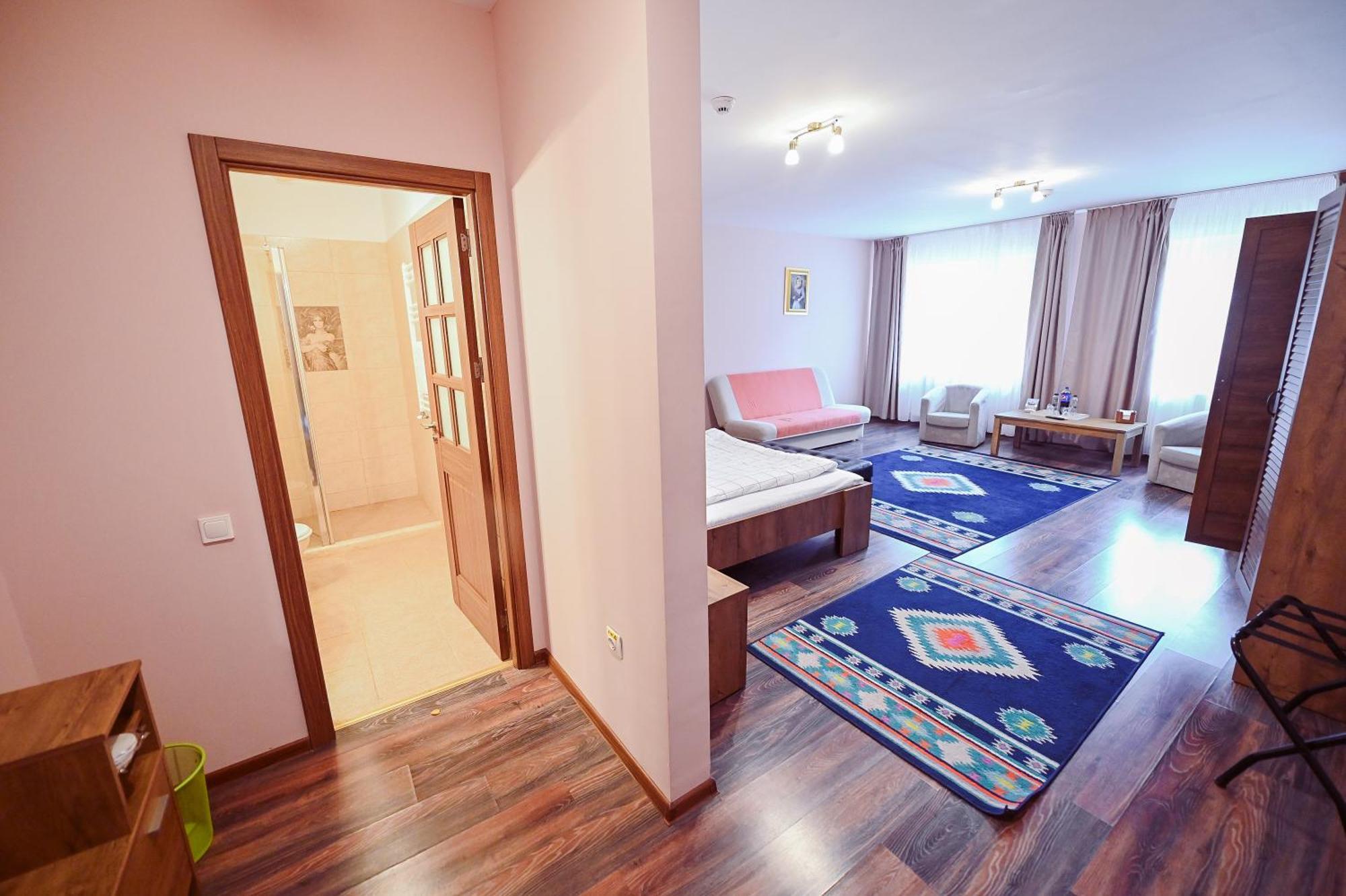 Hotel Conacul Domnesc Scheia Exterior foto